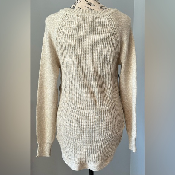 Warehouse One women’s size M side button curved hem knit pullover - Picture 6 of 9